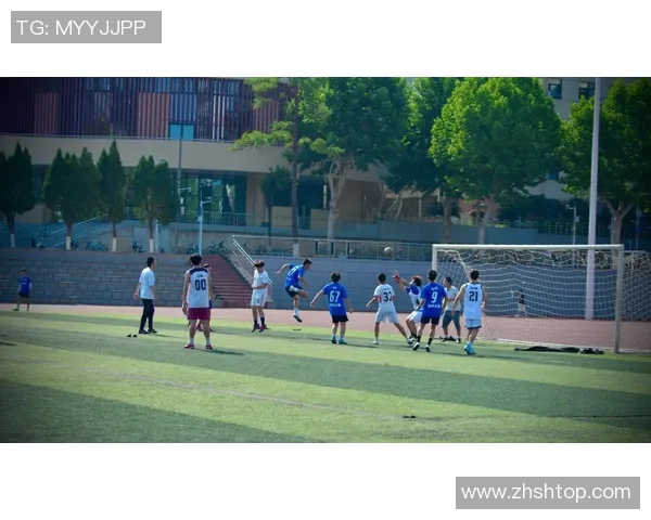 名校毕业的足球明星如何在绿茵场上书写辉煌人生